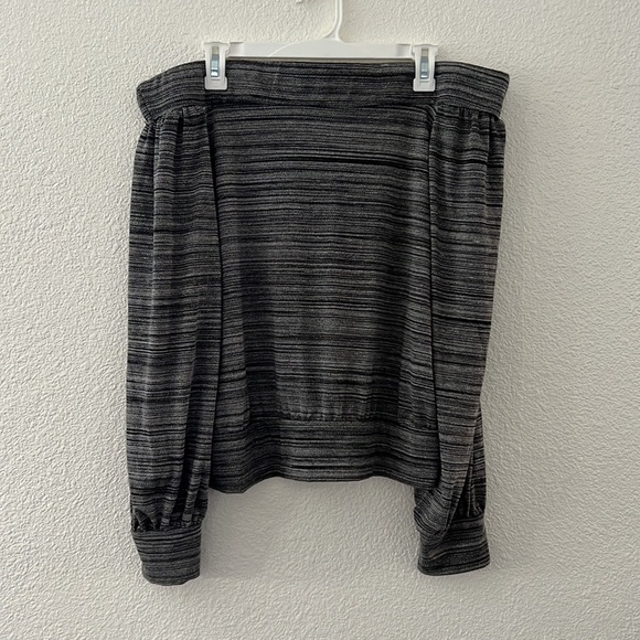 ACTING PRO • Striped Grey & Black Off The Shoulder Top Blouse - Picture 4 of 7